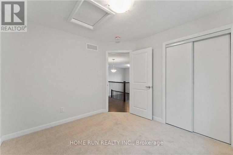 29282326/106-lynn-coulter-street/half-moon-bay/ottawa/ontario/K2J7C5_8