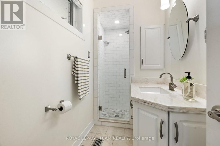 28820217/5409-riverside-crescent/manotick-long-island-nicholls-island/ottawa/ontario/K4M1H1_22