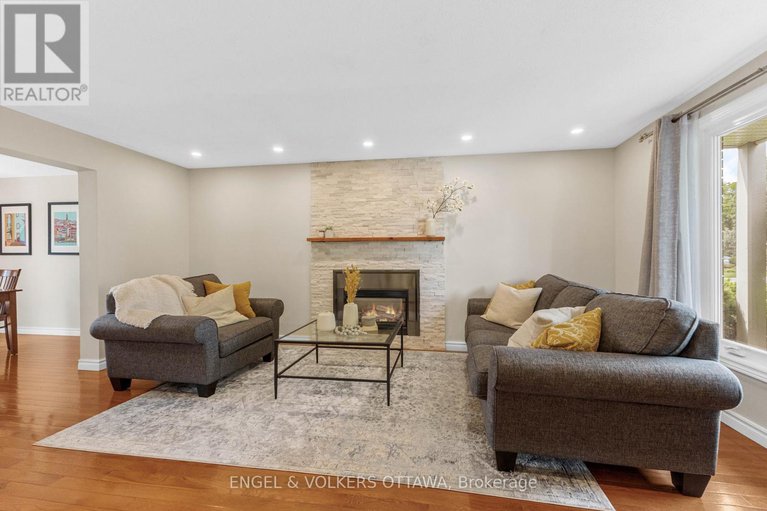 28648690/97-queensline-drive/bruce-farmgraham-parkqualicumbellands/ottawa/ontario/K2H7J6_2