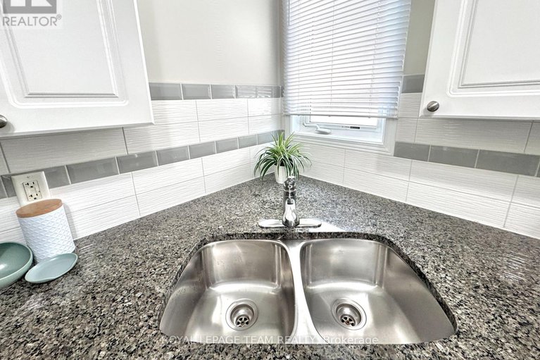28552108/162-hartsmere-drive/stittsville-south/ottawa/ontario/K2S2H4_17