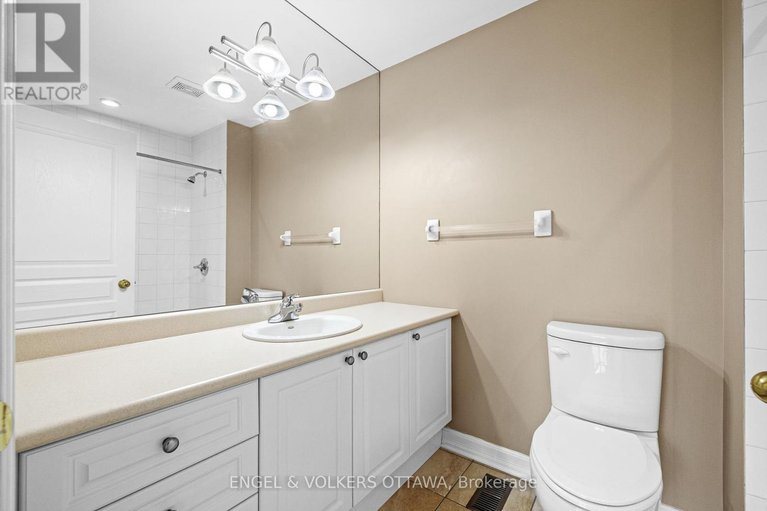 28329498/2368-virginia-drive/urbandale-acres/ottawa/ontario/K1H6S2_30