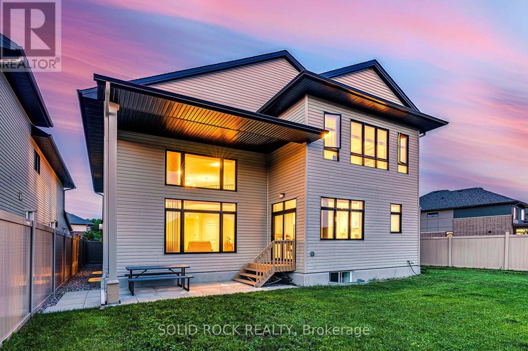28518234/326-memorial-grove/riverside-southgloucester-glen/ottawa/ontario/K1X0C8_43