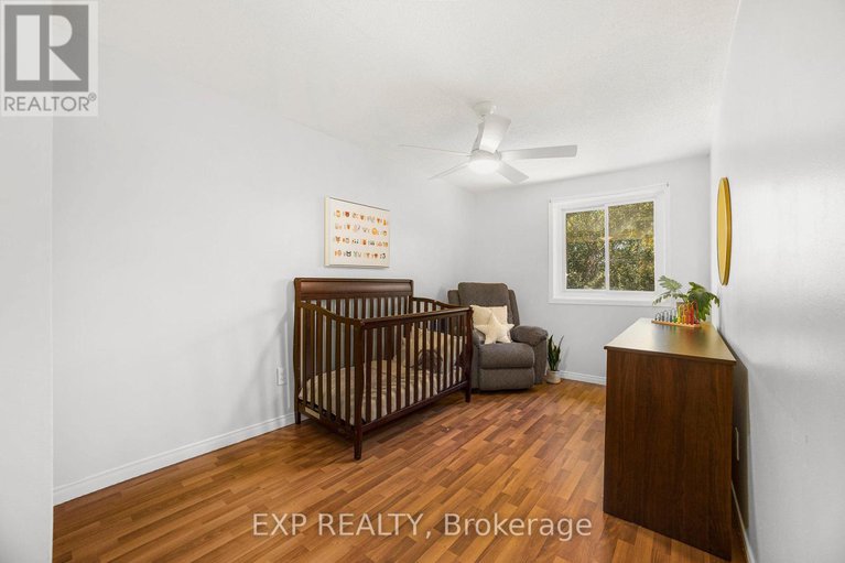 28744467/68-30-baneberry-crescent/glencairnhazeldean/ottawa/ontario/K2L2Y4_13