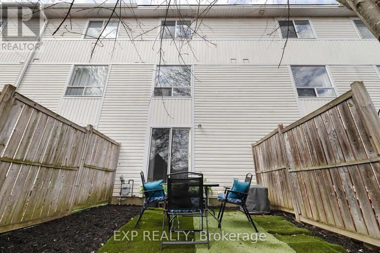 29651648/255-gershwin-private/westcliffe-estates/ottawa/ontario/K2H1G5_42