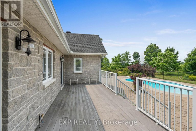 28552096/5940-brophy-drive/south-of-fallowfield-road/ottawa/ontario/K0A2Z0_47