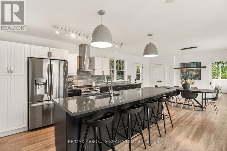 29616182/5-871-berry-side-road/kanata-north-east/ottawa/ontario/K0A1T0_12