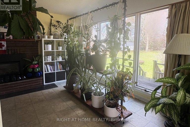 29659131/793-river-road/riverside-southgloucester-glen/ottawa/ontario/K4M0T9_17