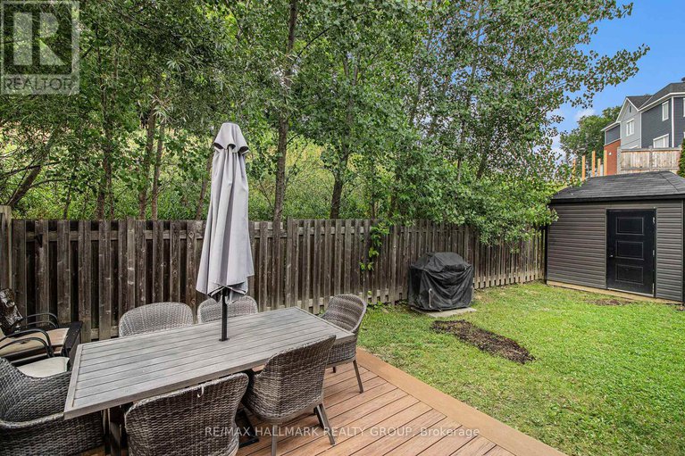 28598601/716-percifor-way/mer-bleuebradley-estatesanderson-park/ottawa/ontario/K1W0E4_24