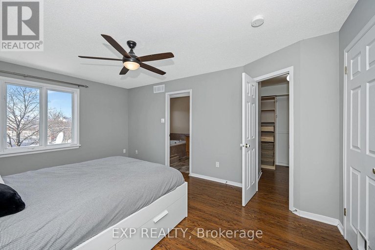 29225786/4596-ogilvie-walk-crescent/carson-grove/ottawa/ontario/K1J1G6_18