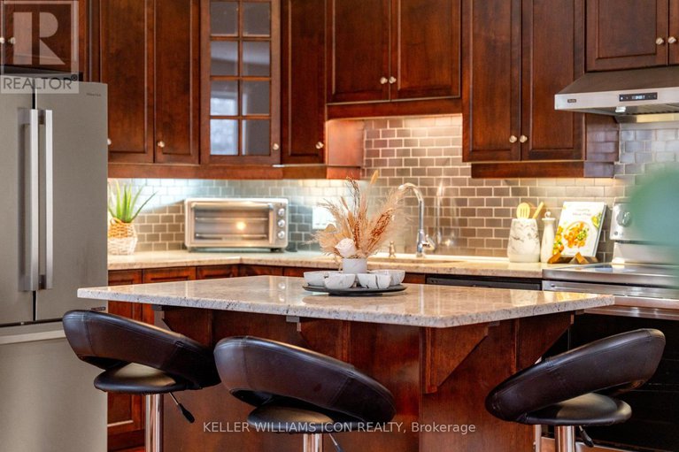 29411756/114-encore-private/city-viewskylinefisher-heightsparkwood-hills/ottawa/ontario/K2E0A2_5