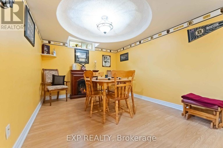 29620058/16-evelyn-street/stittsville-south/ottawa/ontario/K2S1M9_19