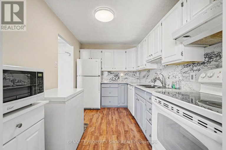 29379646/2011-665-bathgate-drive/carson-meadows/ottawa/ontario/K1K3Y4_3