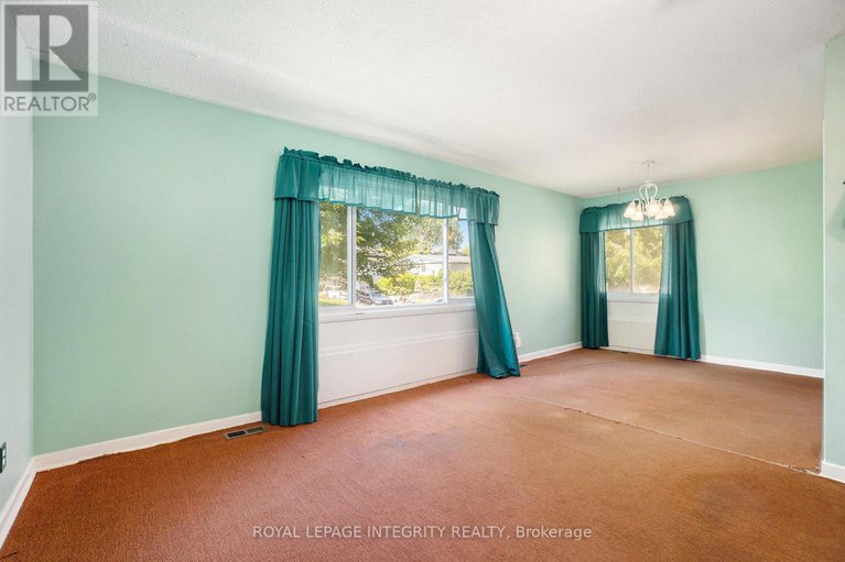 28649416/14-mulvagh-avenue/borden-farmstewart-farmcarleton-heightsparkwood-hills/ottawa/ontario/K2E6M6_6