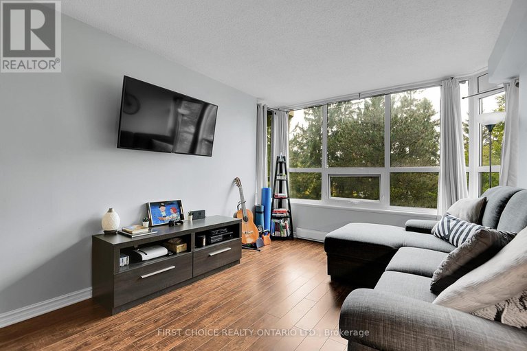 28928052/303-1500-riverside-drive/riverview-park/ottawa/ontario/K1G4J4_8