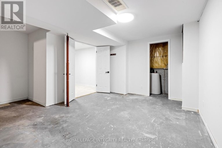 29622536/18-shipley-crescent/stittsville-central/ottawa/ontario/K2S1R2_38