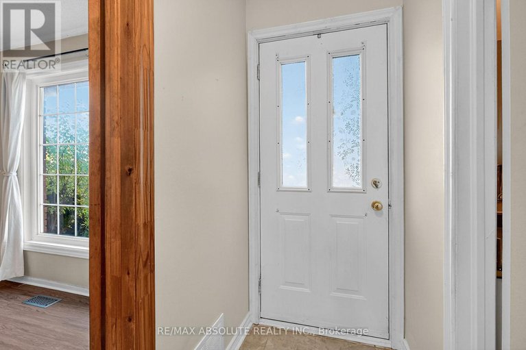 28956955/2628-baseline-road/leslie-park/ottawa/ontario/K2H7B4_2