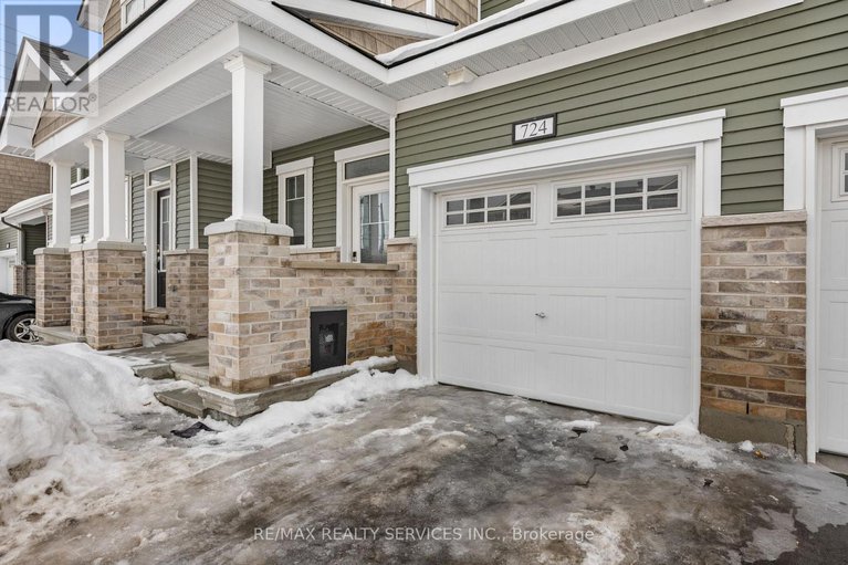 29447721/724-rouncey-road/emerald-meadowstrailwest/ottawa/ontario/K2S1B6_7