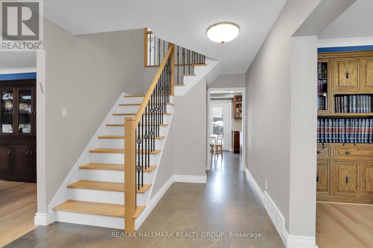 28346707/1712-playfair-drive/playfair-park/ottawa/ontario/K1H5S6_7