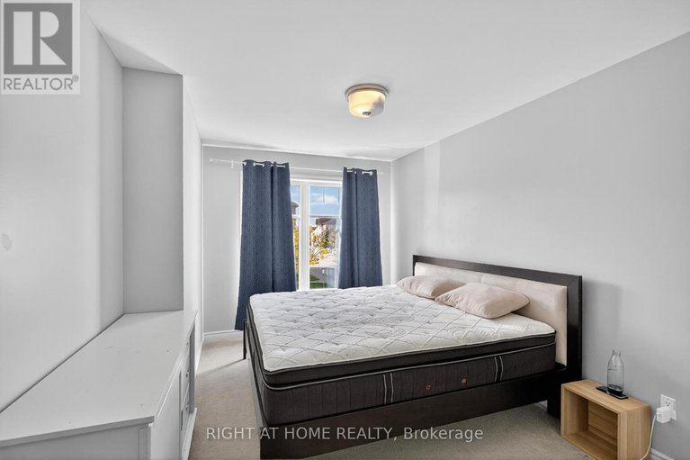 29032255/772-cedar-creek-drive/blossom-parkkemp-parkfindlay-creek/ottawa/ontario/K1T0B2_24