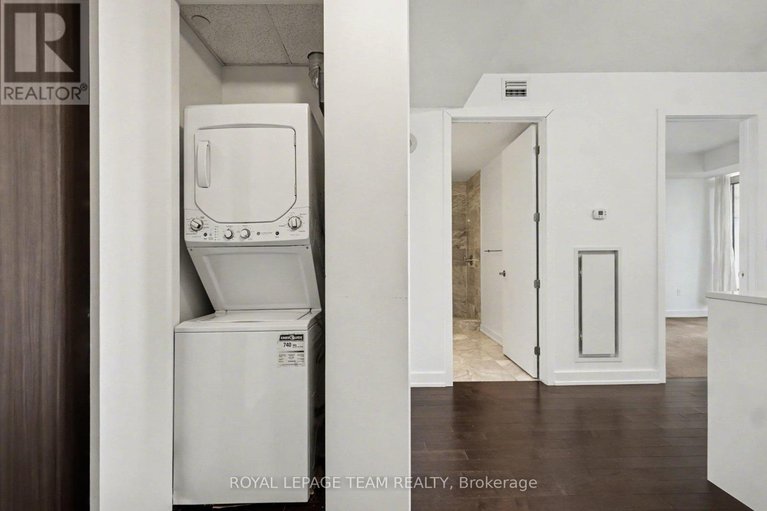 29581122/406-111-champagne-avenue-s/west-centre-town/ottawa/ontario/K1S5V3_16