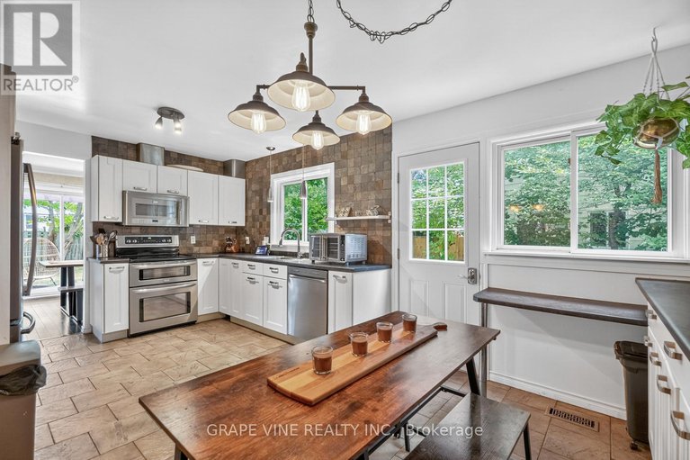 29077568/25-pacer-place/bridlewood/ottawa/ontario/K2M1B1_16