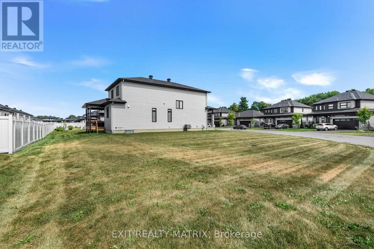 28997577/1143-avignon-street/embrun/russell/ontario/K0A1W0_32