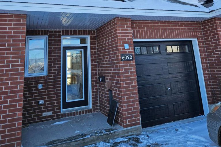 29083740/6090-david-weins-street/stittsville-south/ottawa/ontario/K2S3H6_1