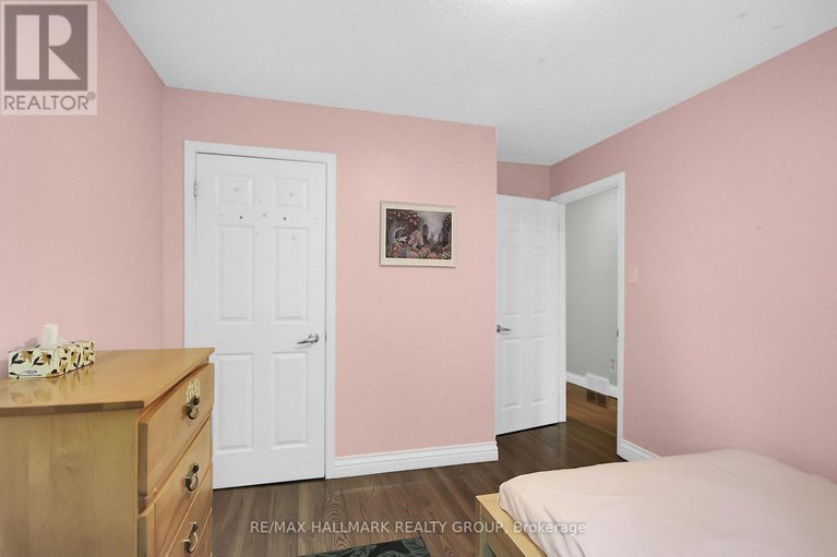 28723608/1661-kindersley-avenue/chateauneuf/ottawa/ontario/K1C4V4_26