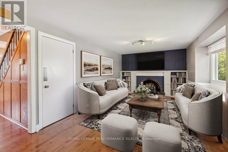 28684001/2045-deerhurst-court/beacon-hill-north/ottawa/ontario/K1J8H2_9