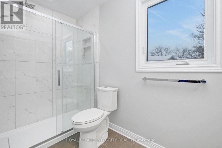 29232171/2177-lenester-avenue/mckellar-heightsglabar-park/ottawa/ontario/K2A4A9_21