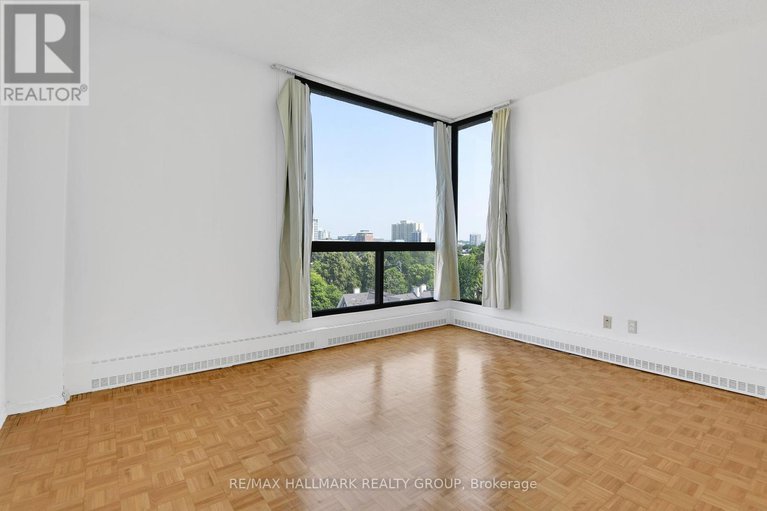 28666864/9a-400-laurier-avenue-e/sandy-hill/ottawa/ontario/K1N8Y2_29