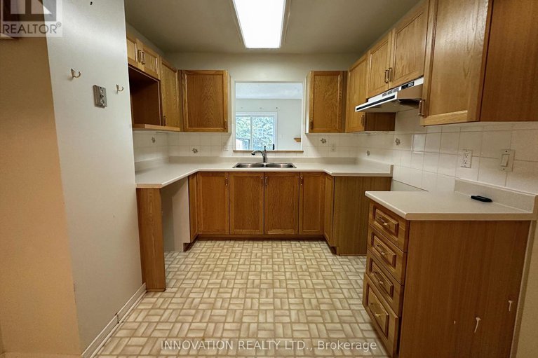 28832918/5-roblyn-way/barrhaven-east/ottawa/ontario/K2G5Z4_13