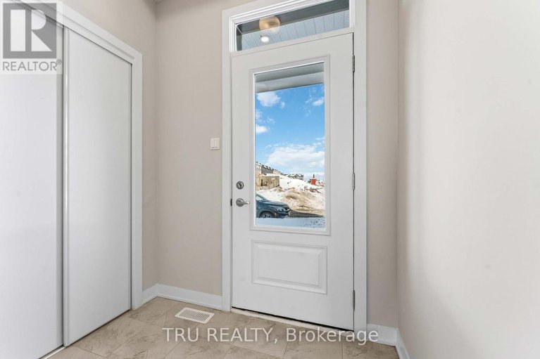 29381143/706-expansion-road/half-moon-bay/ottawa/ontario/K2J7G4_3