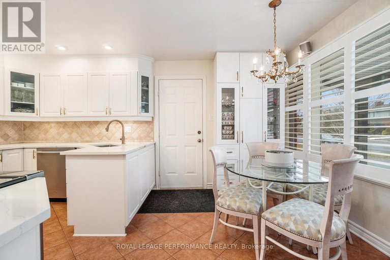 28747368/14-riverbrook-road/arlington-woods/ottawa/ontario/K2H7W6_23
