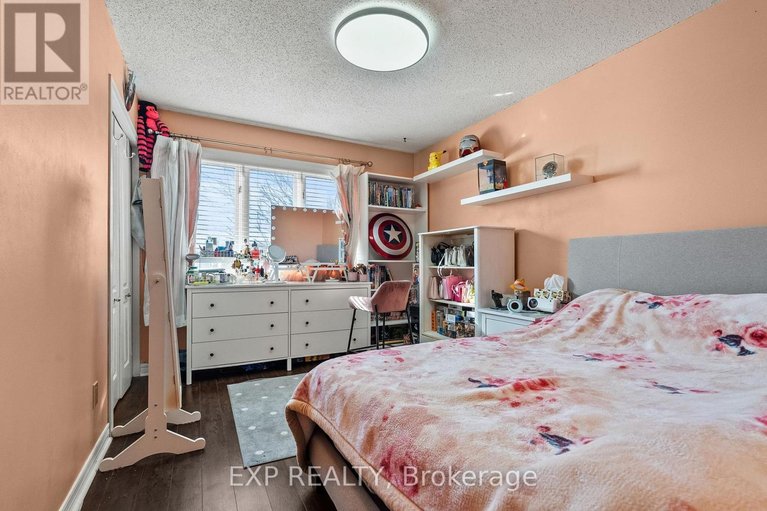 29638664/1582-blohm-drive/hunt-club-park/ottawa/ontario/K1G5K4_30