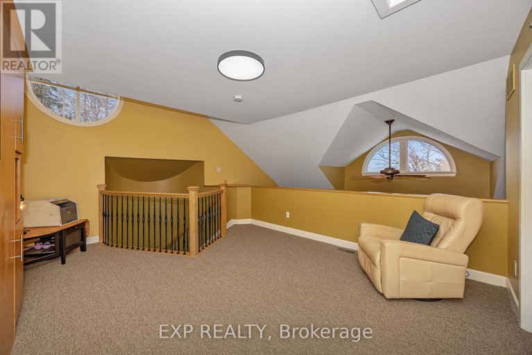 29397622/46-marsh-sparrow-private/morgans-grantsouth-march/ottawa/ontario/K2K3P2_23