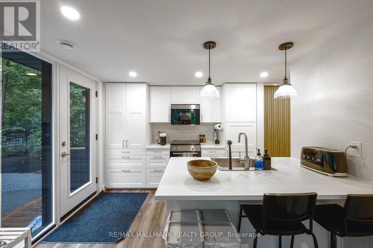 28493807/1431-duchess-crescent/manotick-east-to-manotick-station/ottawa/ontario/K4M1K2_37