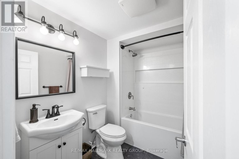 28597247/412-oxford-street-e/kemptville/north-grenville/ontario/K0G1J0_28