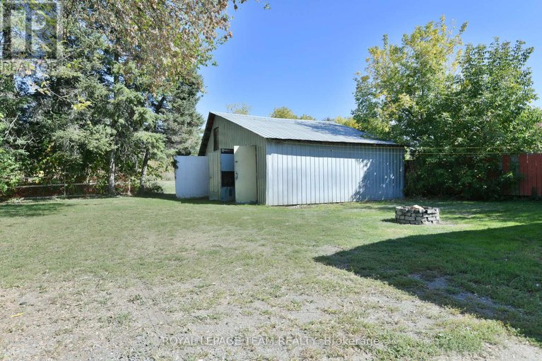 28871191/161-rivington-street/carp/ottawa/ontario/K0A1L0_24