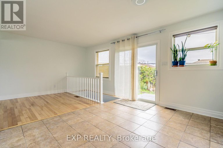 28908763/1954-rosebella-avenue/blossom-parkleitrim/ottawa/ontario/K1T1G7_20