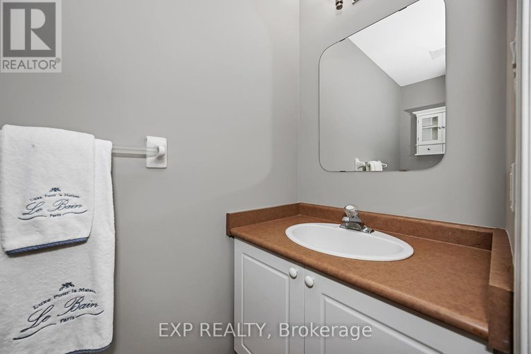 29225786/4596-ogilvie-walk-crescent/carson-grove/ottawa/ontario/K1J1G6_14