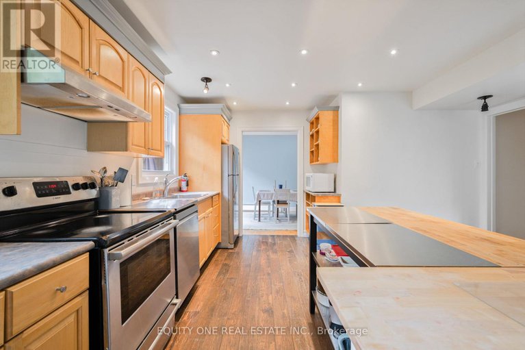 29066037/73-hobart-crescent/sheahan-estatestrend-village/ottawa/ontario/K2H5S3_20