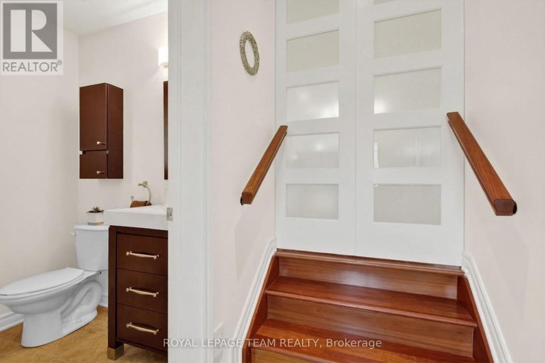 29591881/210-hunterbrook-street-n/morgans-grantsouth-march/ottawa/ontario/K2K0E6_11