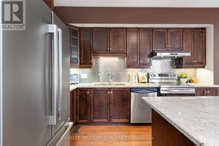 29411756/114-encore-private/city-viewskylinefisher-heightsparkwood-hills/ottawa/ontario/K2E0A2_6