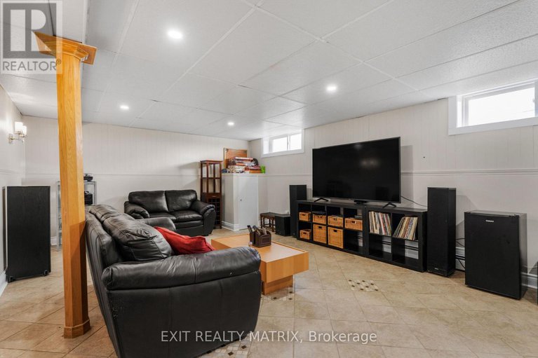 28913280/1895-clark-road/clarencerockland-twp/clarence-rockland/ontario/K4K1K7_22