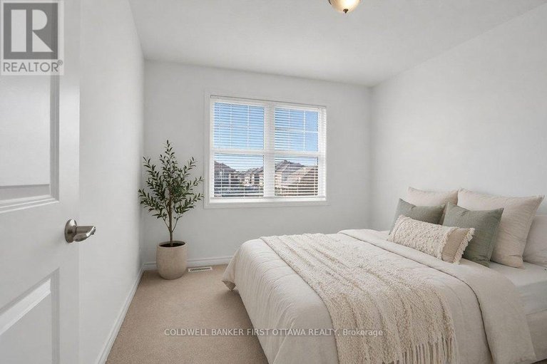 29649584/4852-abbott-street-e/emerald-meadowstrailwest/ottawa/ontario/K2S1E7_20