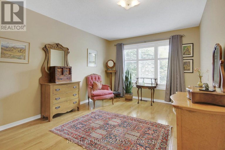 28554308/101-darlington-private/hunt-clubwestern-community/ottawa/ontario/K1V0X8_18