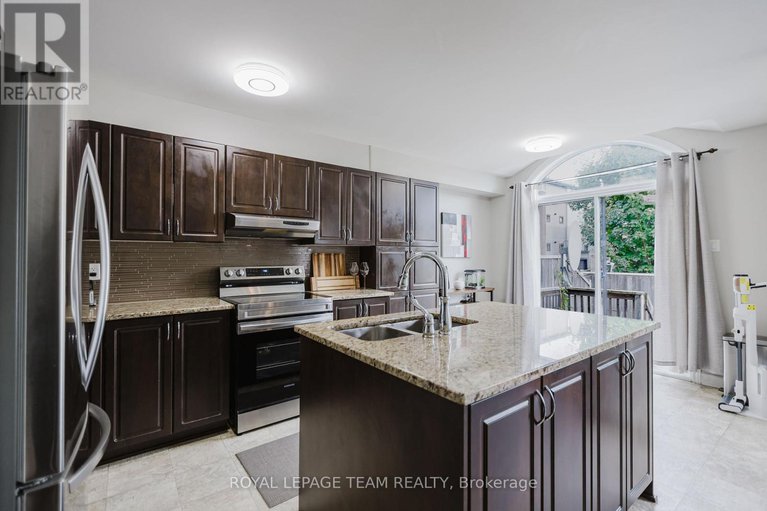28687111/121-mancini-way/strandherd/ottawa/ontario/K2J5X3_12