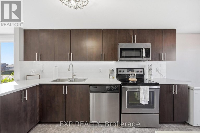 29674702/2-2224-marble-crescent/town-of-rockland/clarence-rockland/ontario/K4K0G9_6