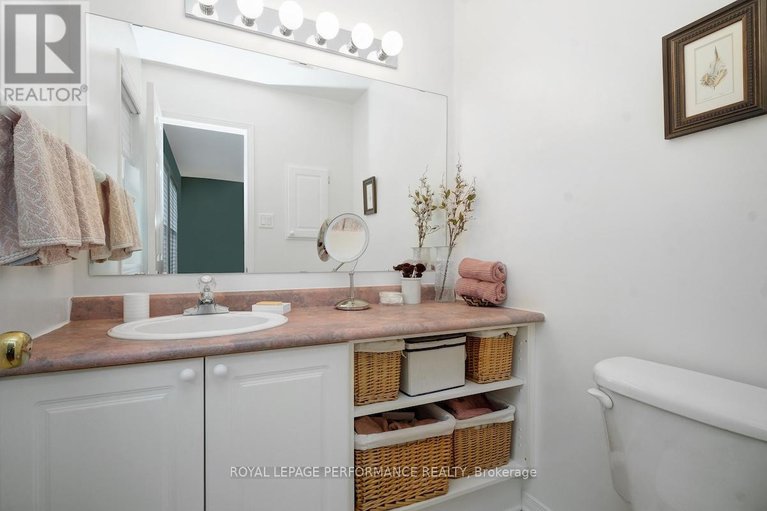 29081363/169-arcola-private/overbrookcastle-heights/ottawa/ontario/K1K4W9_33